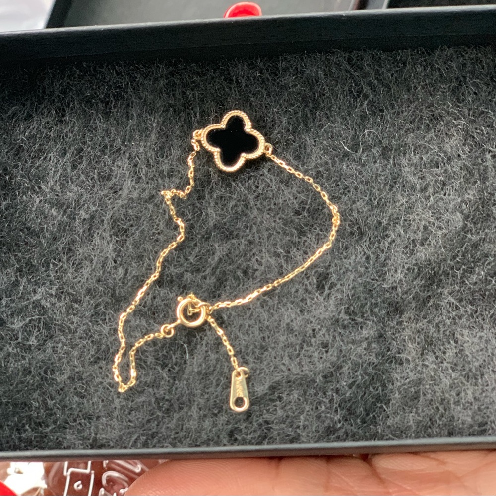 Alexa and Tori 14kt quatrefoil adjustable bracelet